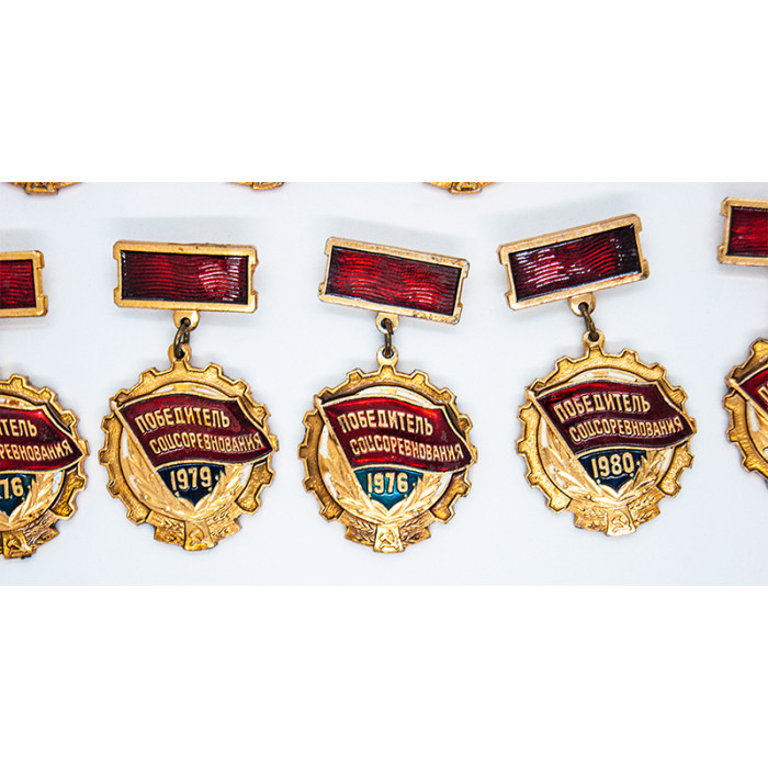 Soviet bage SOCIALIST competition winner | Beautiful pin with SOVIET SYMBOLS
