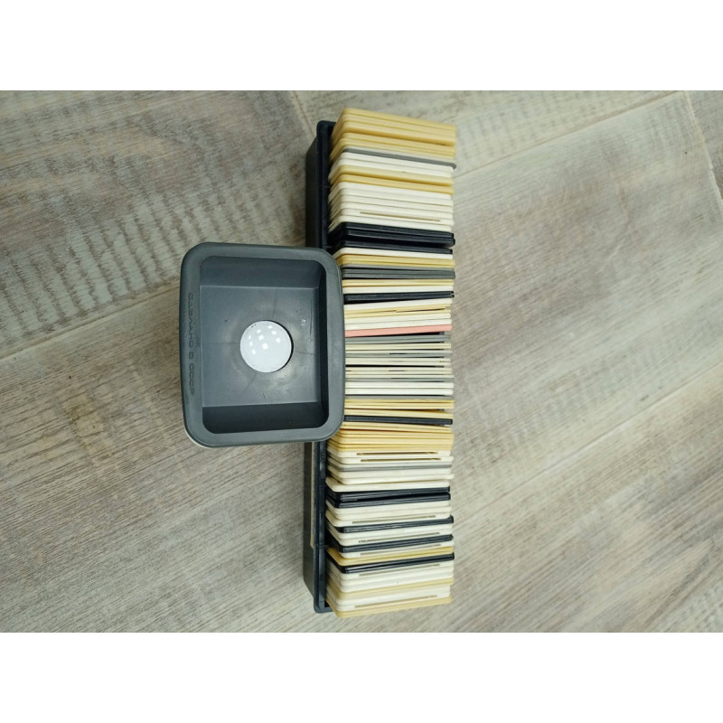 SOVIET russian portable SLIDE VIEWER +72 slides with Russian literary figures Poets and other prominent historical figures of Russia SOVIET russian portable SLIDE VIEWER +72 slides with Russian literary figures Poets and other prominent historical figures of Russia