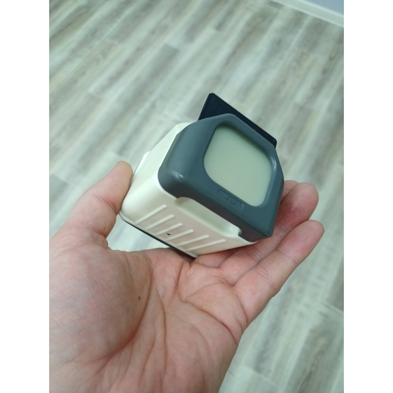 SOVIET russian portable SLIDE VIEWER +72 slides with Russian literary figures Poets and other prominent historical figures of Russia SOVIET russian portable SLIDE VIEWER +72 slides with Russian literary figures Poets and other prominent historical figures of Russia
