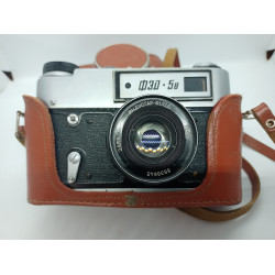 Russian SOVIET CAMERA FED 5v Rangefinder camera 80s with lens Industar-61 L / D 2.8 / 55 Russian SOVIET CAMERA FED 5v Rangefinder camera 80s with lens Industar-61 L / D 2.8 / 55