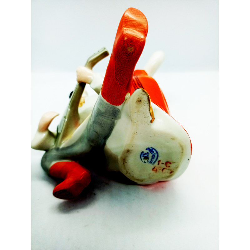 Russian SOVIET PORCELAIN figurine of a dance with a balalaika Souvenir from the USSR Russian SOVIET PORCELAIN figurine of a dance with a balalaika Souvenir from the USSR