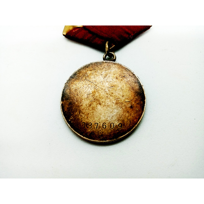 Original Soviet Russian Combat Order Red Star +2 Medal For Courage Bravery For one person Original Soviet Russian Combat Order Red Star +2 Medal For Courage Bravery For one person