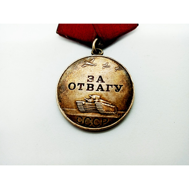 Original Soviet Russian Combat Order Red Star +2 Medal For Courage Bravery For one person Original Soviet Russian Combat Order Red Star +2 Medal For Courage Bravery For one person