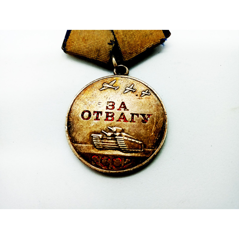 Original Soviet Russian Combat Order Red Star +2 Medal For Courage Bravery For one person Original Soviet Russian Combat Order Red Star +2 Medal For Courage Bravery For one person