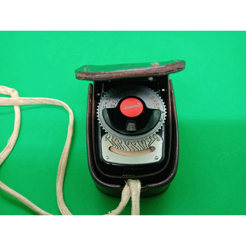 Soviet photo light meter for film cameras Russian light meter for film photography Leningrad Soviet photo light meter for film cameras Russian light meter for film photography Leningrad