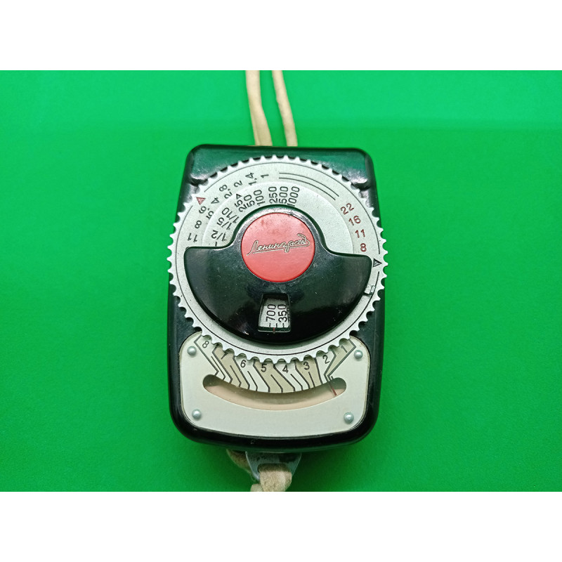 Soviet photo light meter for film cameras Russian light meter for film photography Leningrad Soviet photo light meter for film cameras Russian light meter for film photography Leningrad