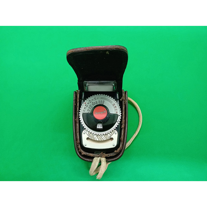 Soviet photo light meter for film cameras Russian light meter for film photography Leningrad Soviet photo light meter for film cameras Russian light meter for film photography Leningrad