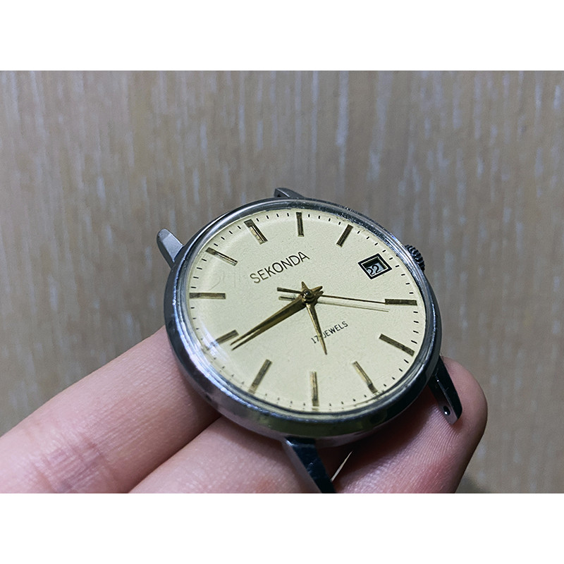 Seconda Wristwatch 17 Jewels Soviet Rare Mechanical Watch USSR Timepiece Russian Men's Watch Seconda Wristwatch 17 Jewels Soviet Rare Mechanical Watch USSR Timepiece Russian Men's Watch