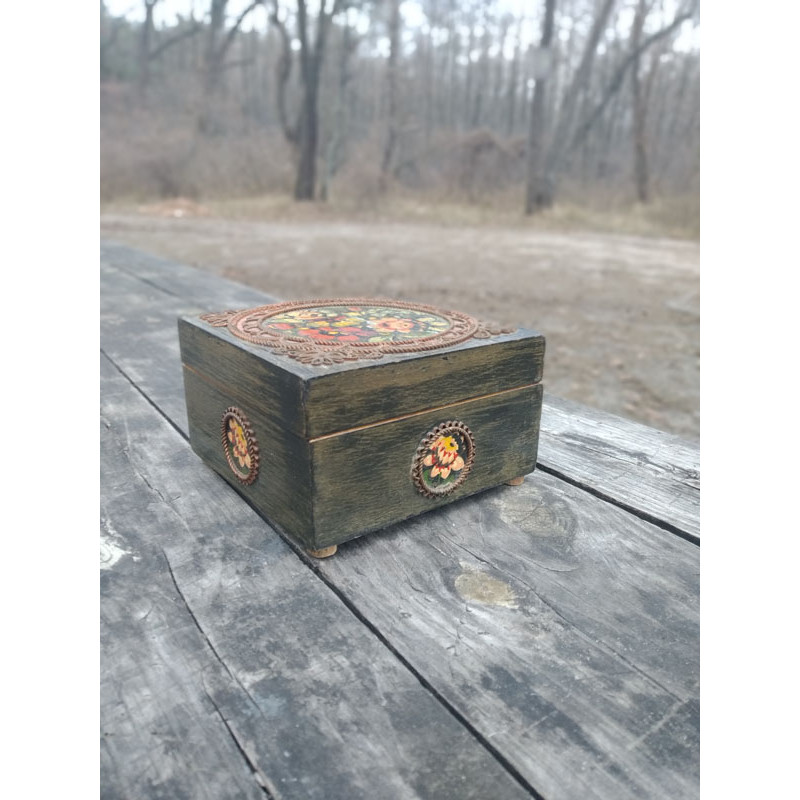 SOVIET VINTAGE antique WOODEN box Wooden box made in the 1980s USSR SOVIET VINTAGE antique WOODEN box Wooden box made in the 1980s USSR