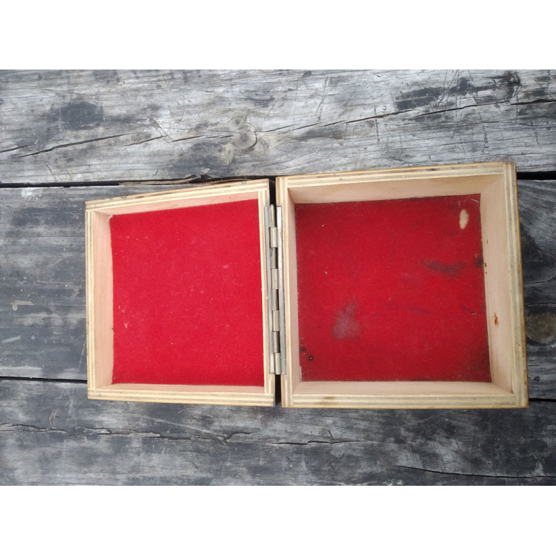 SOVIET VINTAGE antique WOODEN box Wooden box made in the 1980s USSR SOVIET VINTAGE antique WOODEN box Wooden box made in the 1980s USSR