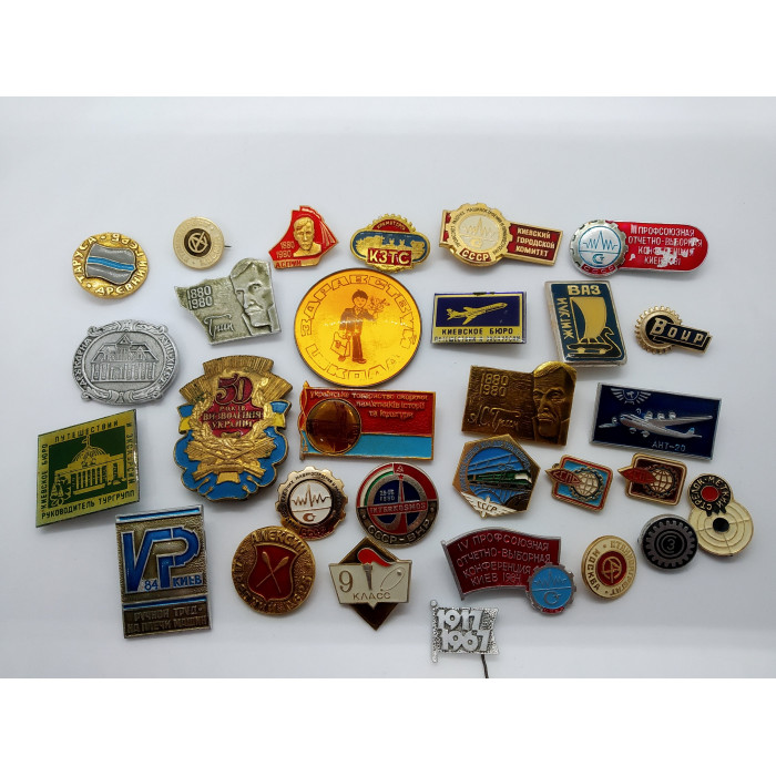 A set of pins of the USSR Various themes Tourism Aeroflot Cities SOVIET Pins 30 pieces