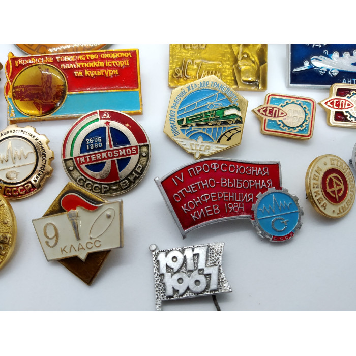 A set of pins of the USSR Various themes Tourism Aeroflot Cities SOVIET Pins 30 pieces