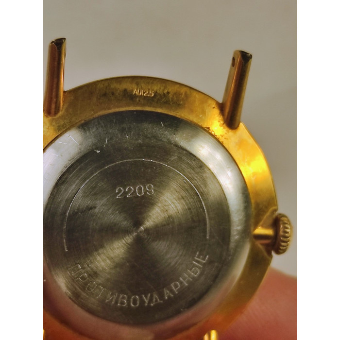 Vostok 2209 Soviet Vintage Watch AU 12.5 Made in the USSR 70s