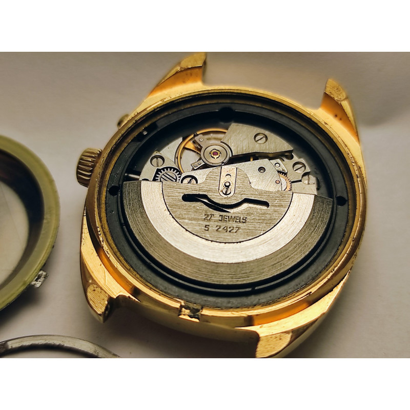 Slava Cal. 2427 Soviet Watch with Dual Calendar and Auto-Winding Slava Cal. 2427 Soviet Watch with Dual Calendar and Auto-Winding