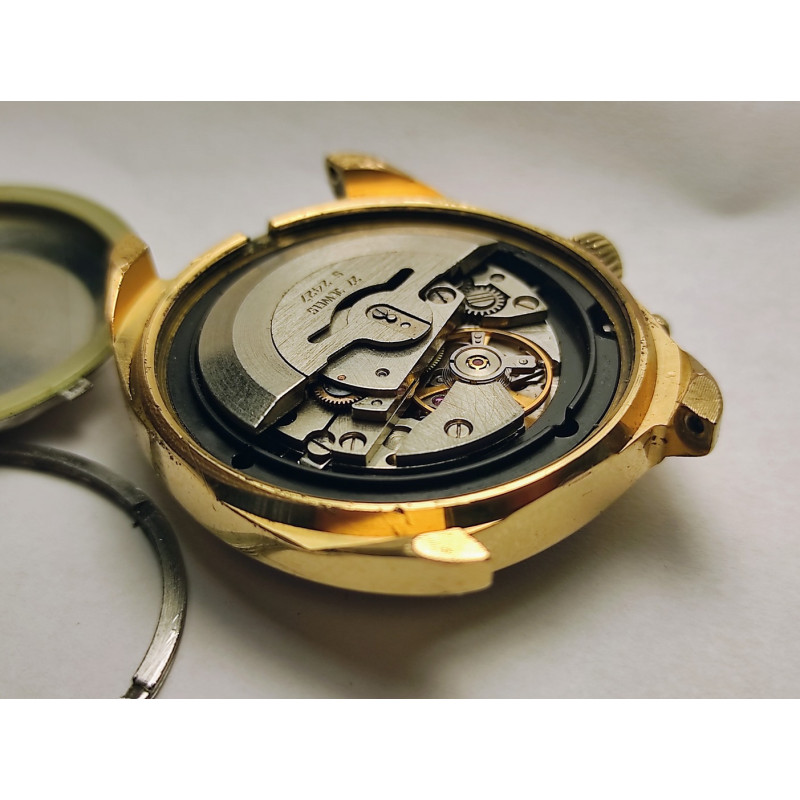 Slava Cal. 2427 Soviet Watch with Dual Calendar and Auto-Winding Slava Cal. 2427 Soviet Watch with Dual Calendar and Auto-Winding