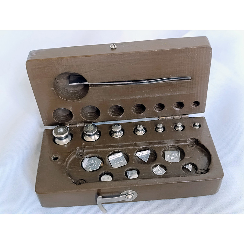 Laboratory scales with weights MIZ N-Tagil Original Set Made in USSR 1961 Laboratory scales with weights MIZ N-Tagil Original Set Made in USSR 1961