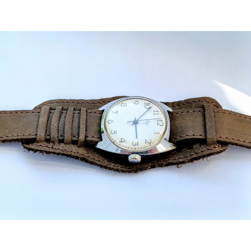 Vintage Soviet Watch Svet 2609.HA Mechanical Wrist Watch 19 Jewels Working Order 1970s Made in USSR Vintage Soviet Watch Svet 2609.HA Mechanical Wrist Watch 19 Jewels Working Order 1970s Made in USSR