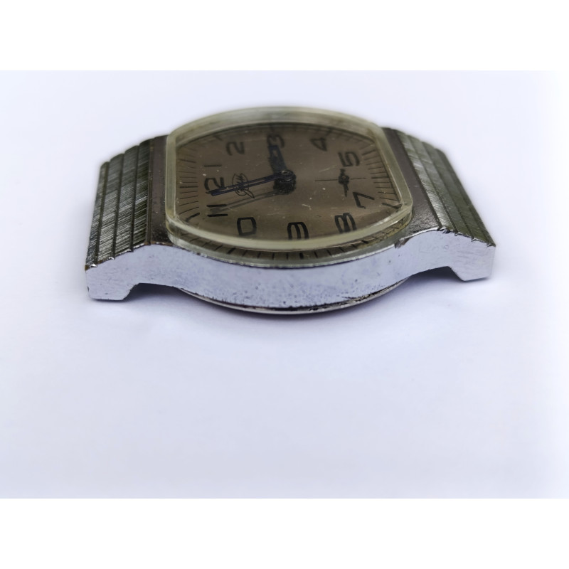 Soviet Vintage Wristwatch ZIM 2602 Interesting Futuristic Design from the 80s Caliber 2602 Soviet Vintage Wristwatch ZIM 2602 Interesting Futuristic Design from the 80s Caliber 2602