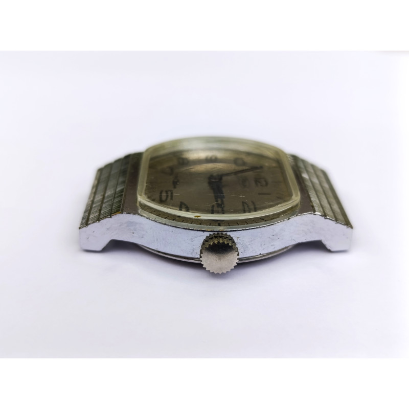 Soviet Vintage Wristwatch ZIM 2602 Interesting Futuristic Design from the 80s Caliber 2602 Soviet Vintage Wristwatch ZIM 2602 Interesting Futuristic Design from the 80s Caliber 2602