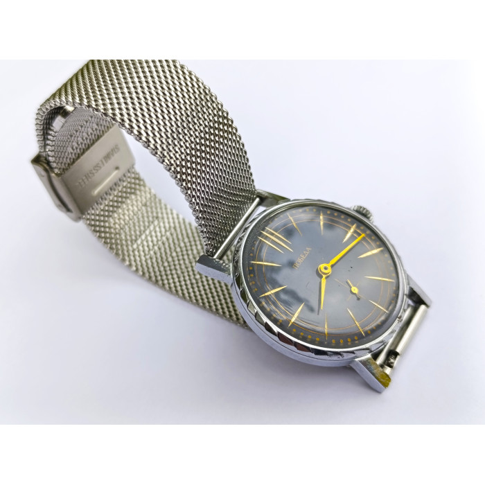 Soviet Vintage Watch Pobeda Caliber 2602 15 Jewels Made in USSR 1990s