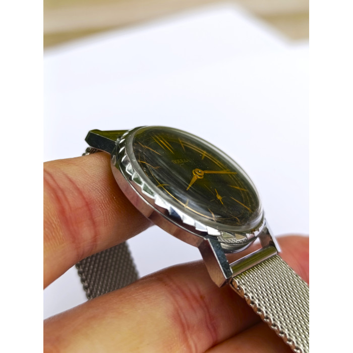 Soviet Vintage Watch Pobeda Caliber 2602 15 Jewels Made in USSR 1990s