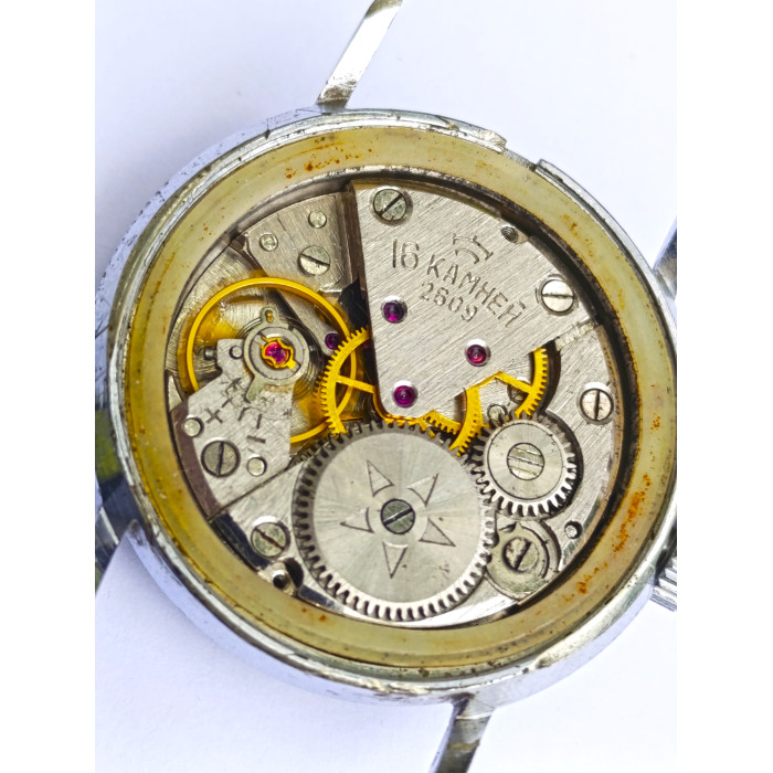 Vintage Raketa Watch - A Timeless Soviet Classic 1970s
