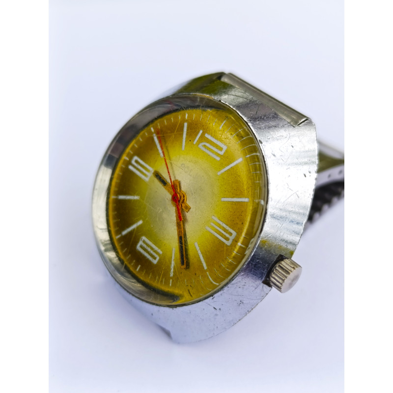 Vintage Poljot Vulkan Men’s Watch – Soviet Era Elegance Vintage Poljot Vulkan Men’s Watch – Soviet Era Elegance