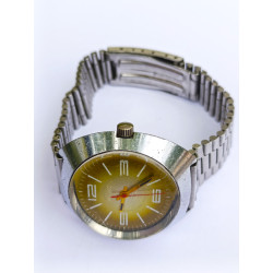 Vintage Poljot Vulkan Men’s Watch – Soviet Era Elegance