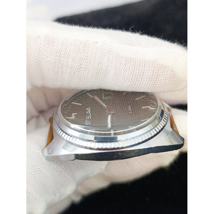 Slava Soviet Watch 21 Jewels Made In USSR Mechanical Wristwatch 1980s