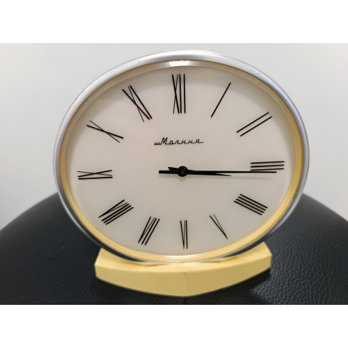 Molnija Soviet Table Clock. Vintage Clock 1960s Made in USSR Molnija Soviet Table Clock. Vintage Clock 1960s Made in USSR