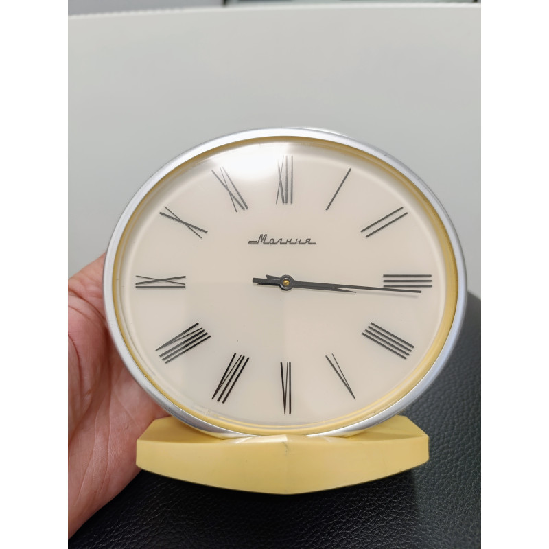 Molnija Soviet Table Clock. Vintage Clock 1960s Made in USSR Molnija Soviet Table Clock. Vintage Clock 1960s Made in USSR