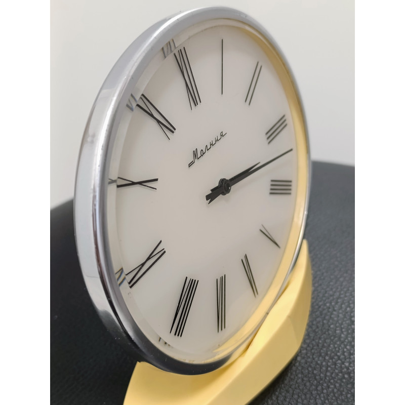 Molnija Soviet Table Clock. Vintage Clock 1960s Made in USSR Molnija Soviet Table Clock. Vintage Clock 1960s Made in USSR