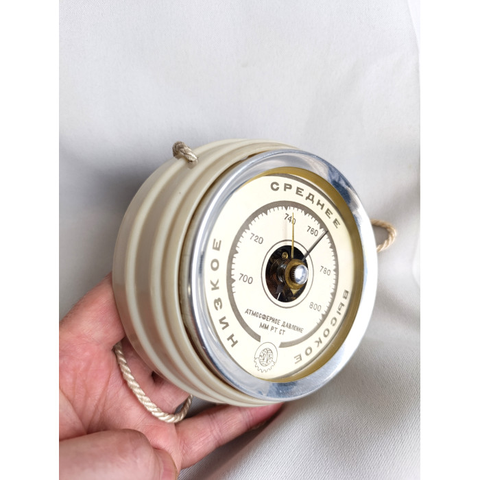 BK-5 Soviet Household Barometer – Accurate Indoor Atmospheric Pressure Monitor