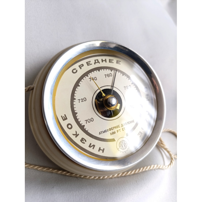 BK-5 Soviet Household Barometer – Accurate Indoor Atmospheric Pressure Monitor