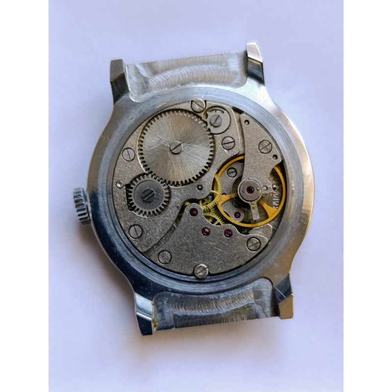 Soviet Mechanical Watch Pobeda 2602 15 Jewels Movement Made in USSR Classic 1980s Style Soviet Mechanical Watch Pobeda 2602 15 Jewels Movement Made in USSR Classic 1980s Style