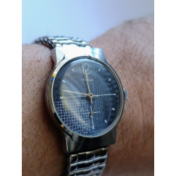 Soviet Mechanical Watch Pobeda 2602 15 Jewels Movement Made in USSR Classic 1980s Style