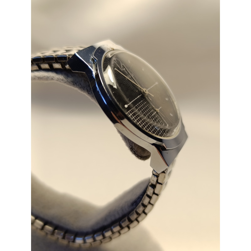 Soviet Mechanical Watch Pobeda 2602 15 Jewels Movement Made in USSR Classic 1980s Style Soviet Mechanical Watch Pobeda 2602 15 Jewels Movement Made in USSR Classic 1980s Style