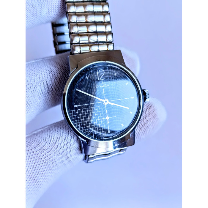 Soviet Mechanical Watch Pobeda 2602 15 Jewels Movement Made in USSR Classic 1980s Style