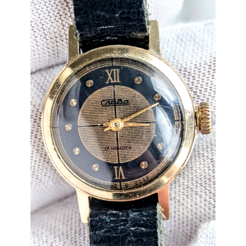 Soviet Watch Slava Cal.: 1601 – Vintage Women's Watch with 17 Jewels and Leather Strap Soviet Watch Slava Cal.: 1601 – Vintage Women's Watch with 17 Jewels and Leather Strap