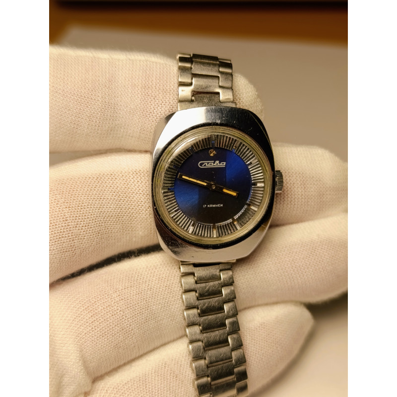 Soviet Vintage Watch Slava Rare Ladies Russian Wristwatch Made in USSR 1980s Soviet Vintage Watch Slava Rare Ladies Russian Wristwatch Made in USSR 1980s