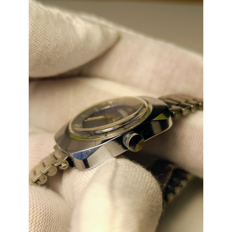 Soviet Vintage Watch Slava Rare Ladies Russian Wristwatch Made in USSR 1980s Soviet Vintage Watch Slava Rare Ladies Russian Wristwatch Made in USSR 1980s