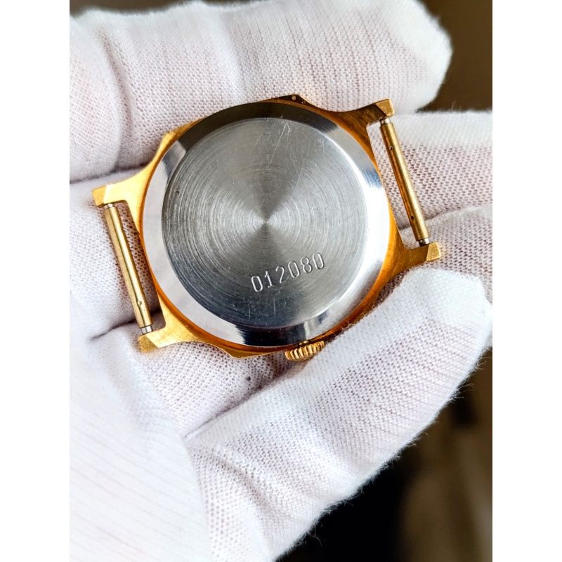 Pobeda Watch USSR 1980s - Vintage Mechanical Timepiece Pobeda Watch USSR 1980s - Vintage Mechanical Timepiece