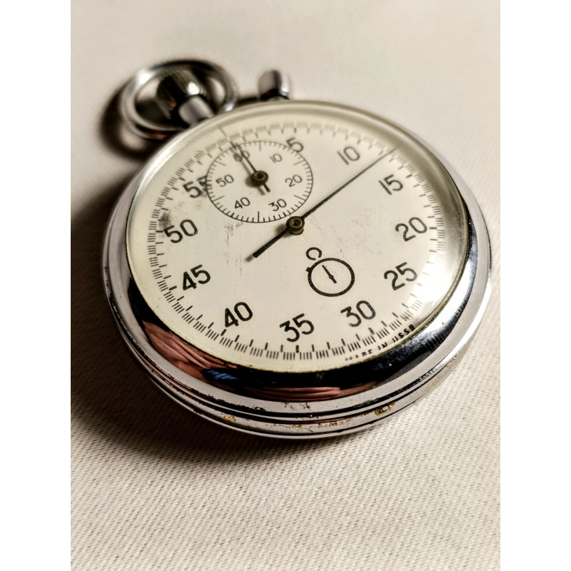 Vintage Soviet Agat Two-Button Mechanical Stopwatch – Original USSR Timepiece Vintage Soviet Agat Two-Button Mechanical Stopwatch – Original USSR Timepiece