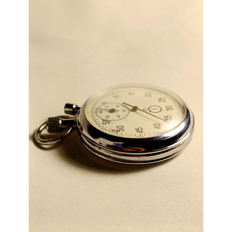 Vintage Soviet Agat Two-Button Mechanical Stopwatch – Original USSR Timepiece Vintage Soviet Agat Two-Button Mechanical Stopwatch – Original USSR Timepiece
