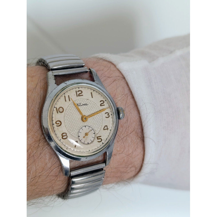 Kama Watch 1956 - Exquisite Soviet Timepiece for the True Connoisseur of Vintage Watches