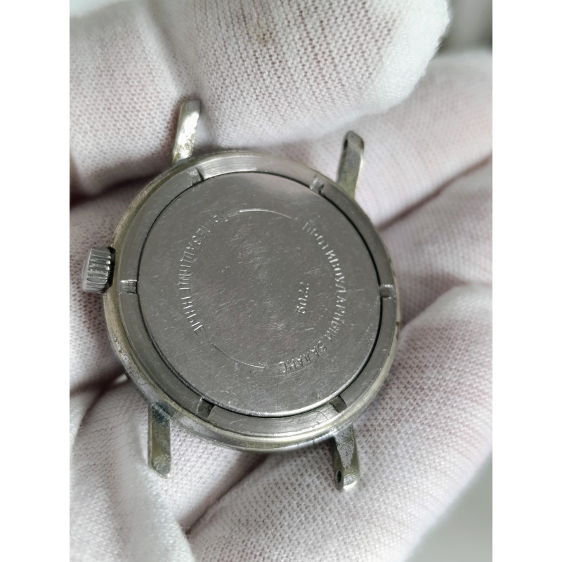 Rare Soviet Vostok 2209 – Classic 18-Jewel Mechanical Watch Rare Soviet Vostok 2209 – Classic 18-Jewel Mechanical Watch