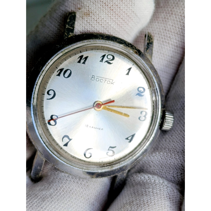 Rare Soviet Vostok 2209 – Classic 18-Jewel Mechanical Watch Rare Soviet Vostok 2209 – Classic 18-Jewel Mechanical Watch