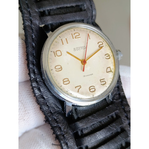 Soviet Watch Vostok 2209 18 Jewels Made in USSR 1960s Soviet Watch Vostok 2209 18 Jewels Made in USSR 1960s