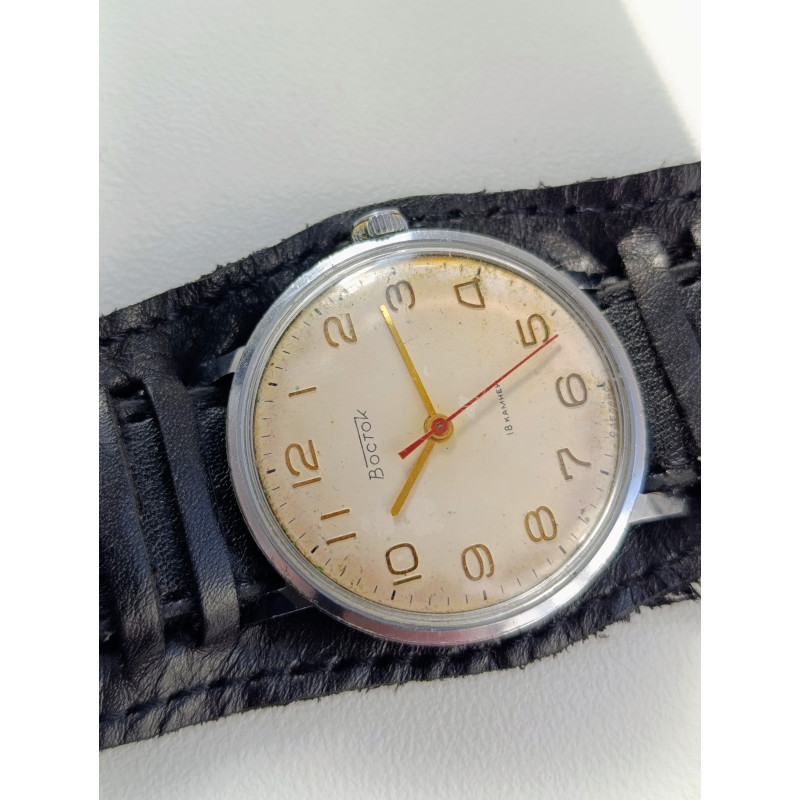 Soviet Watch Vostok 2209 18 Jewels Made in USSR 1960s Soviet Watch Vostok 2209 18 Jewels Made in USSR 1960s