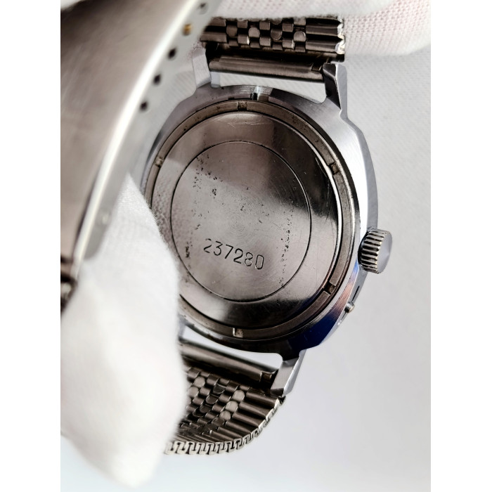 Slava Original Soviet Watch  Cal.: 2428  Made in USSR Second Moscow Watch Factory 1980s